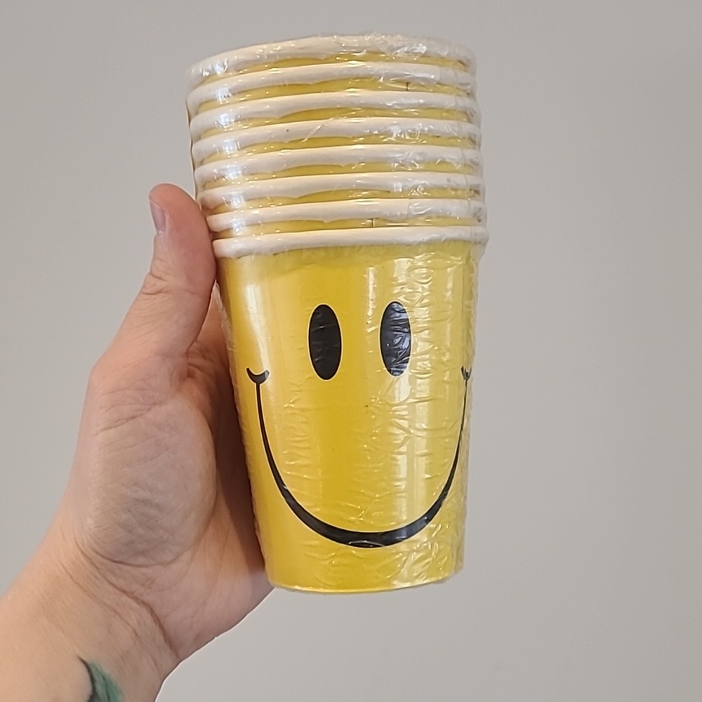 Vintage 90s smiley face birthday party bundle - Picture 6 of 9